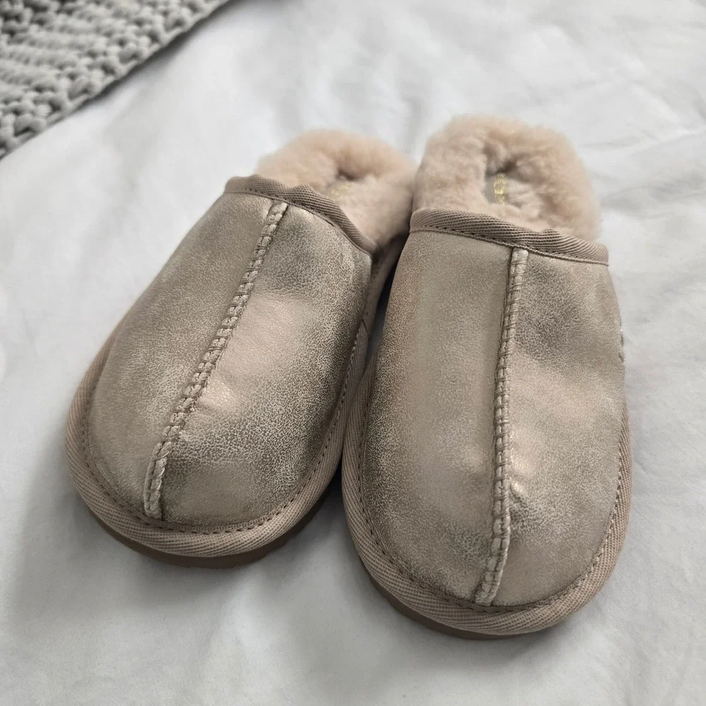 UGG Scuffette II Slipper Kids 13 Metallic Gold Shimmer Sheepskin 1139810K